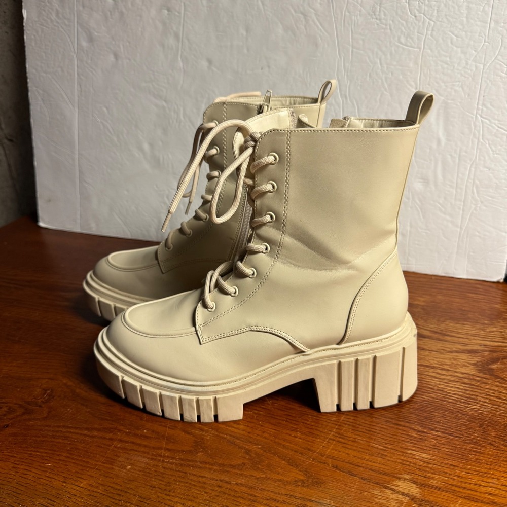 American Eagle Cream Beige Platform Lug Sole Lace Up Combat Boots Womens 9.5